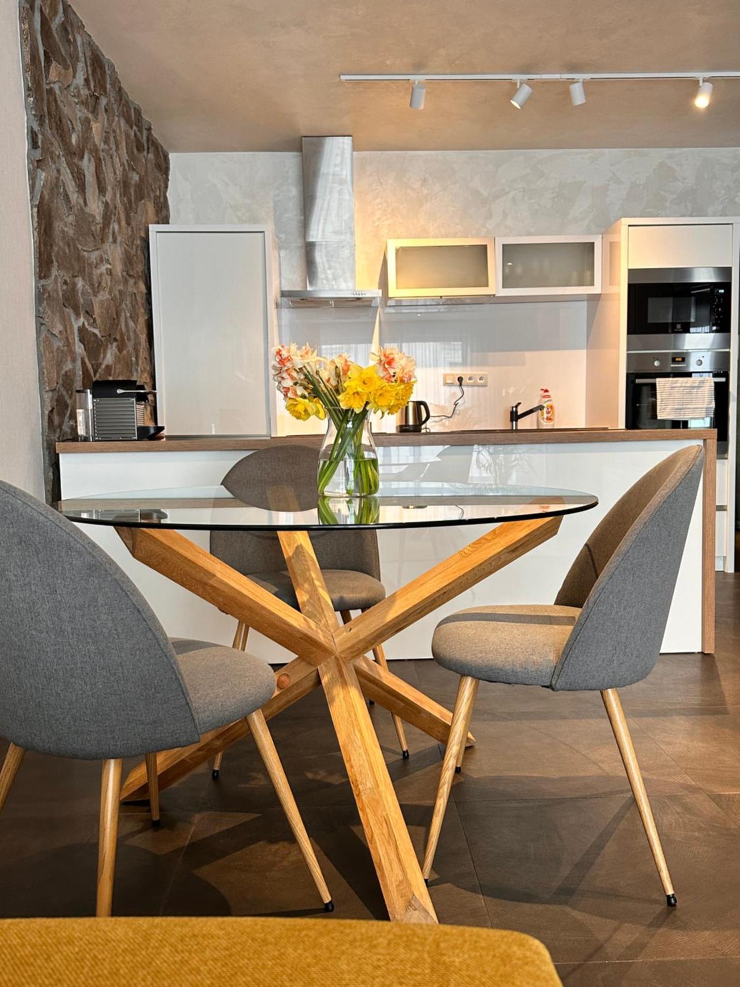 Apartman Leonardo - City Center Trnava Exteriör bild
