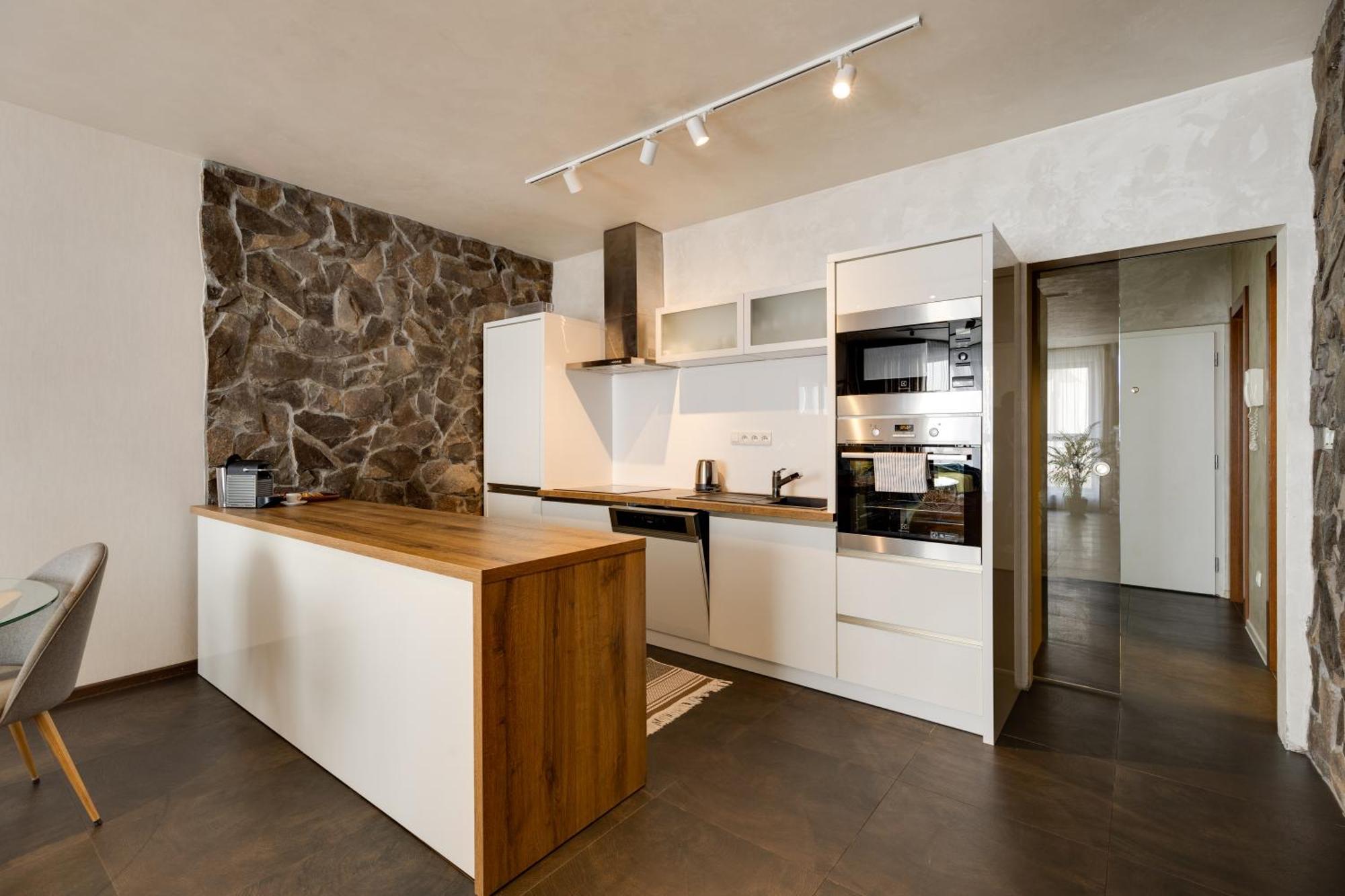Apartman Leonardo - City Center Trnava Exteriör bild