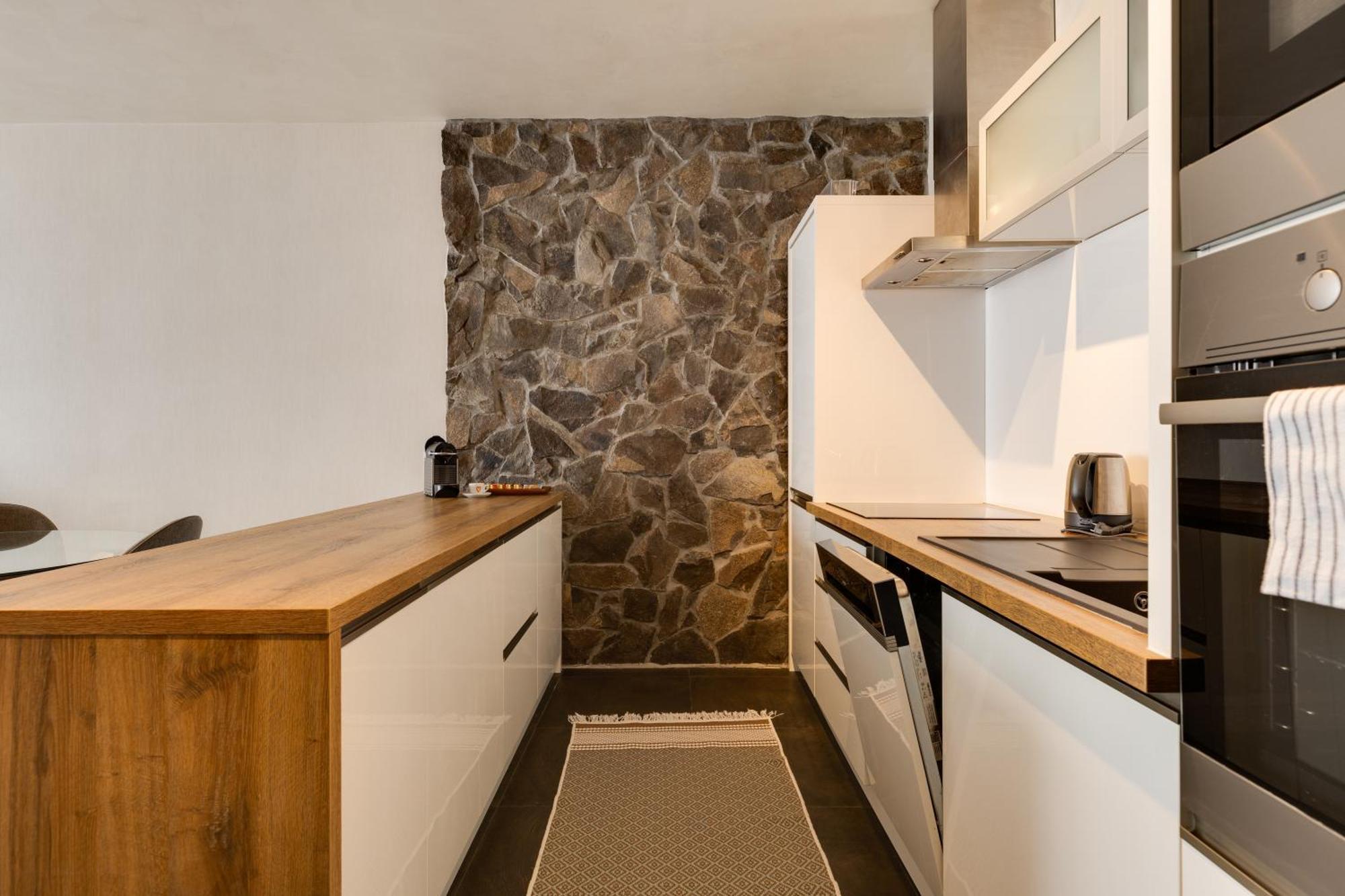 Apartman Leonardo - City Center Trnava Exteriör bild