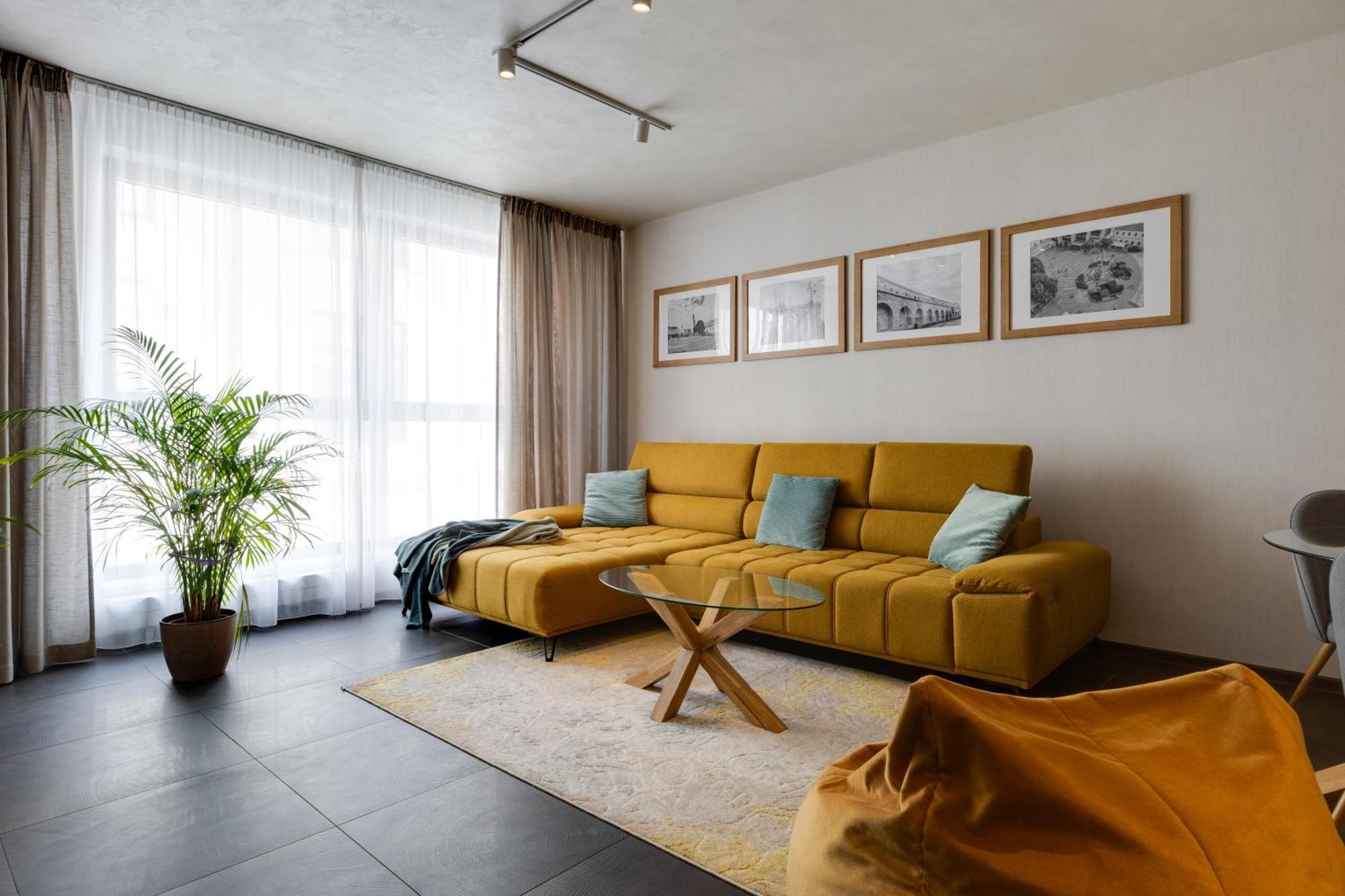 Apartman Leonardo - City Center Trnava Exteriör bild