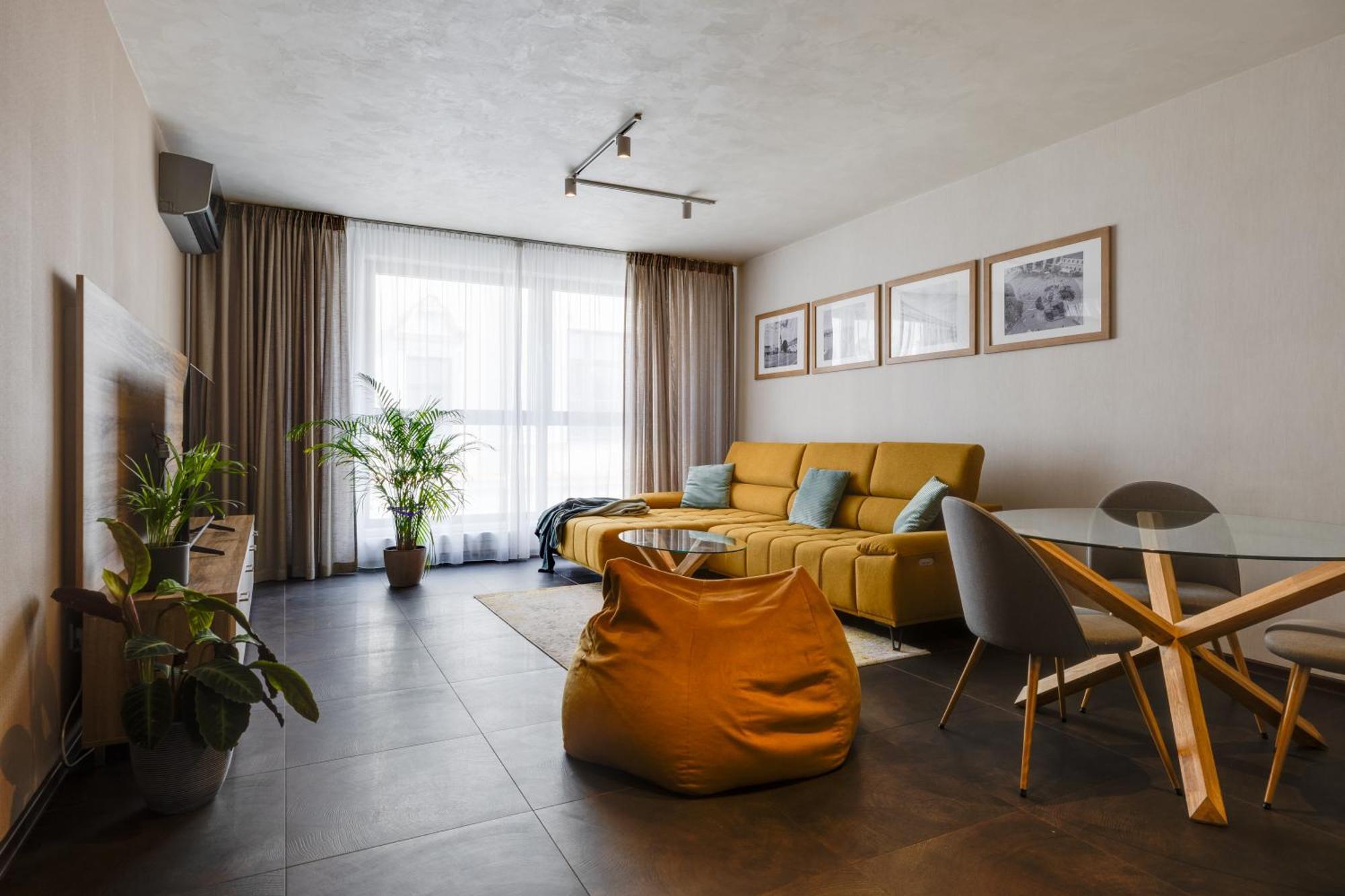 Apartman Leonardo - City Center Trnava Exteriör bild