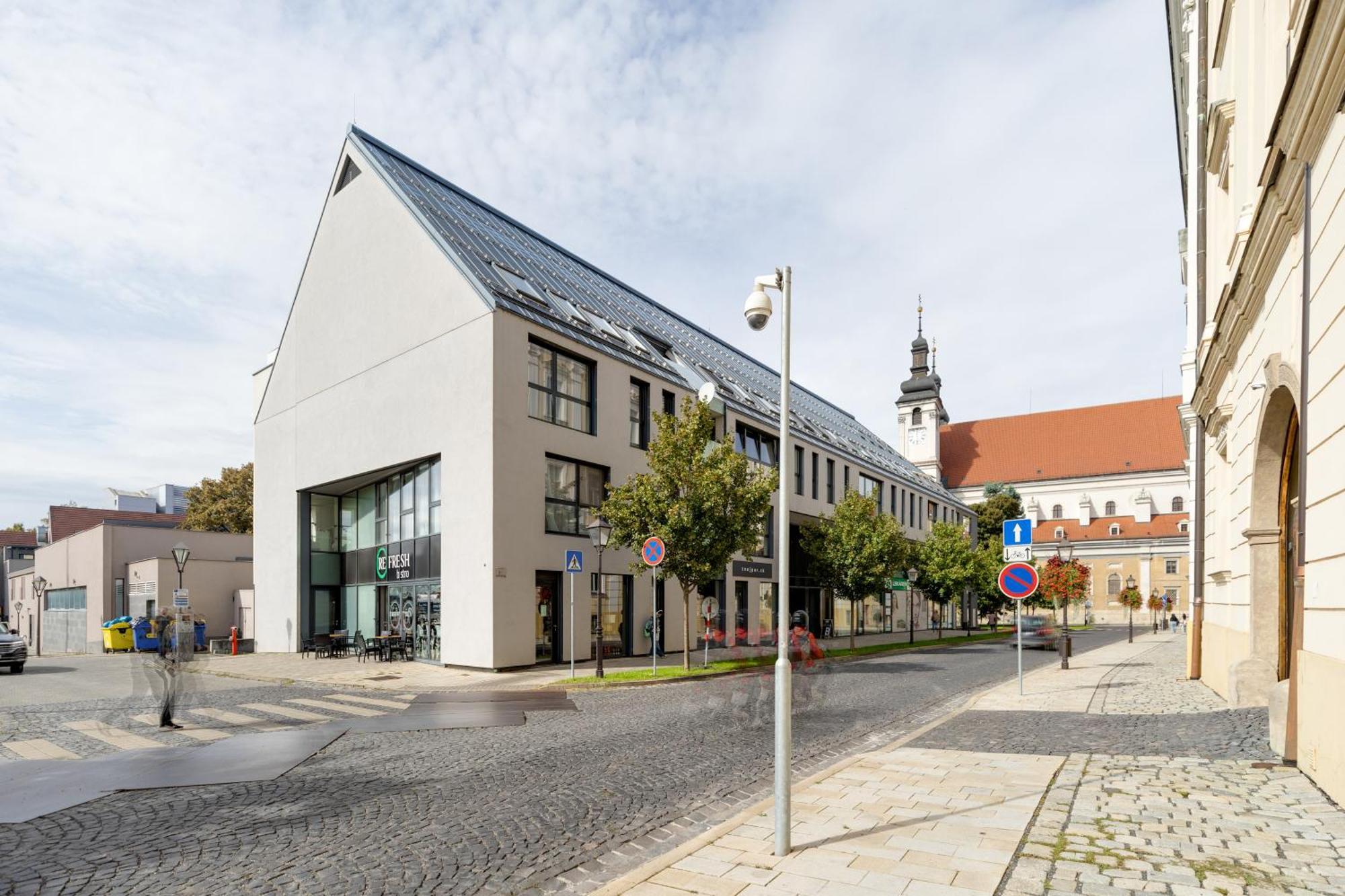 Apartman Leonardo - City Center Trnava Exteriör bild
